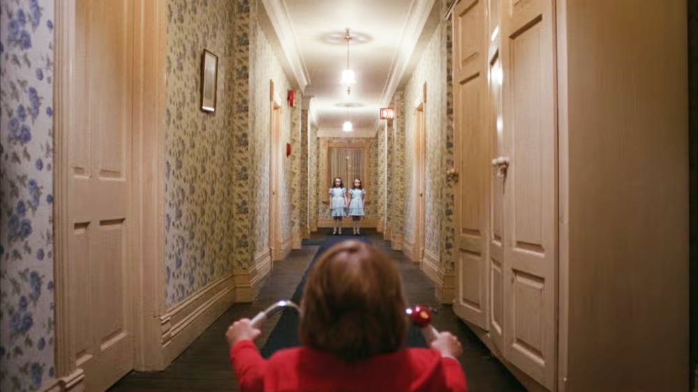 Lee más sobre el artículo Explicación de El resplandor, la joya de terror psicológico de Kubrick